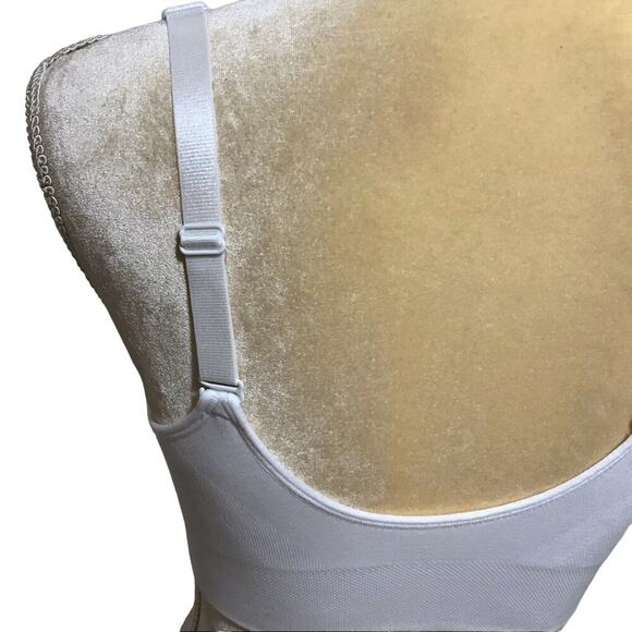 Puma NWOT White Seamless Sports Bra Women Various - Picture 8 of 11